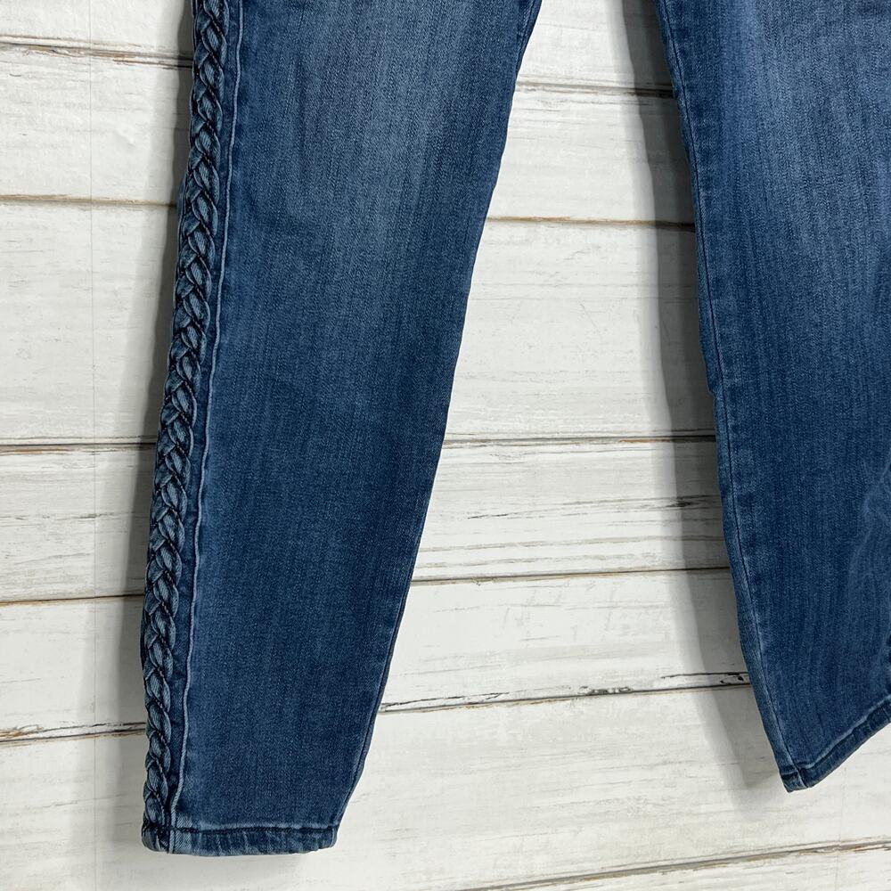 Judy Blue Relaxed Fit Jeans Medium Wash Stretch Denim Braided Size 32 - Picture 11 of 12